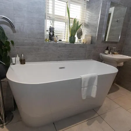 Oulton House - Beautiful Restored 2 Bedroom In Spofforth, Harrogate בית נופש