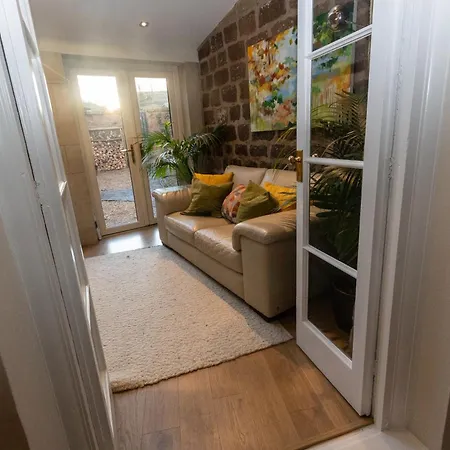 Oulton House - Beautiful Restored 2 Bedroom In Spofforth, Harrogate بيت للعطل Spofforth