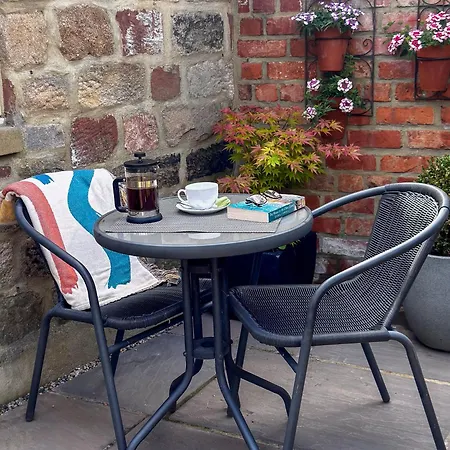 Oulton House - Beautiful Restored 2 Bedroom In Spofforth, Harrogate בית נופש