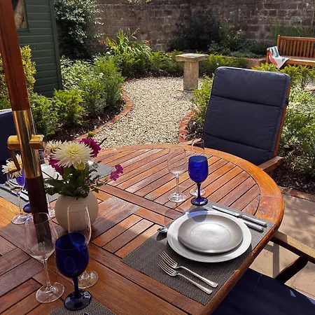 Oulton House - Beautiful Restored 2 Bedroom In Spofforth, Harrogate