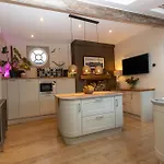 Oulton House - Beautiful Restored 2 Bedroom In Spofforth, Harrogate Feriehus *